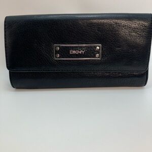 DKNY Vintage Black Leather Clutch Wallet